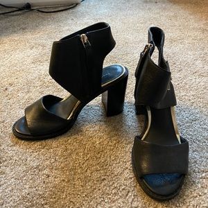 KENNETH COLE sandal heel